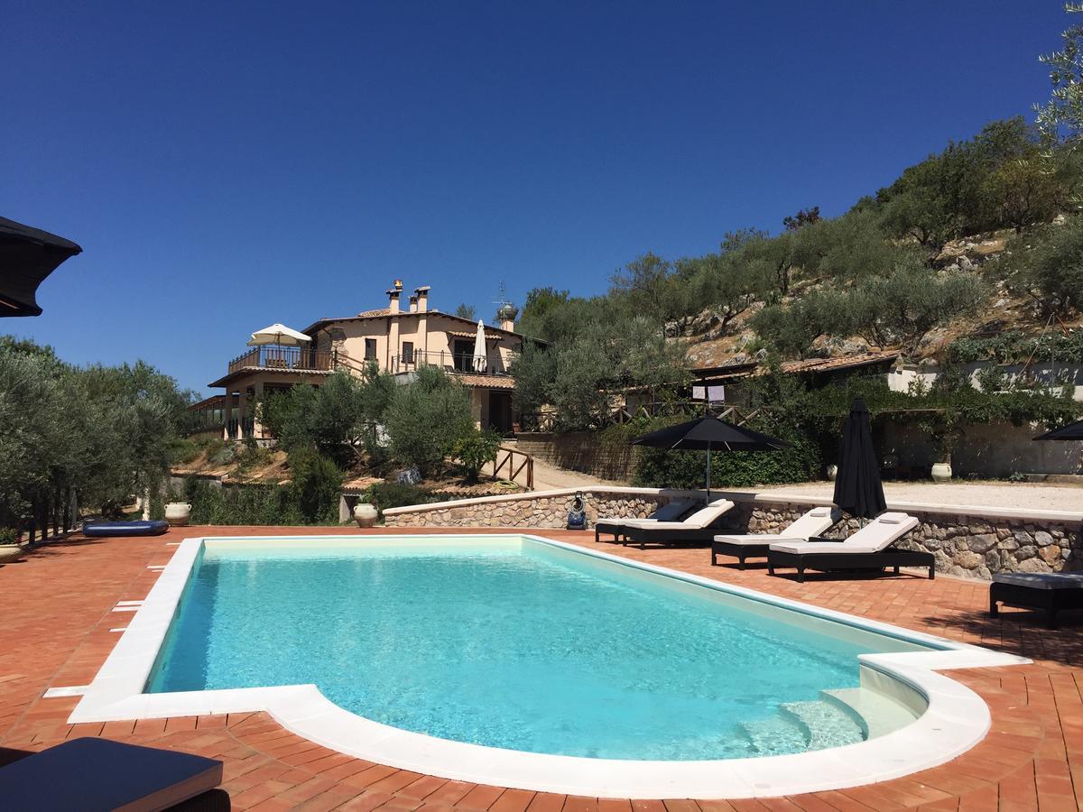 Casale San Pietro Bed & Breakfast Anagni Luaran gambar